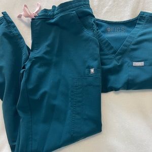 Limited edition Emerald green FIGS scrub set